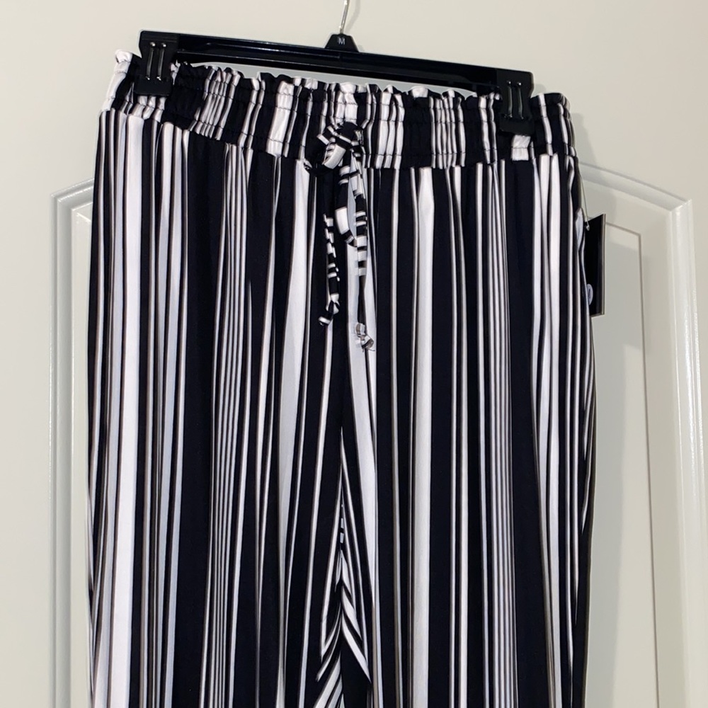 Women’s loose fit pants - Picture 2 of 9